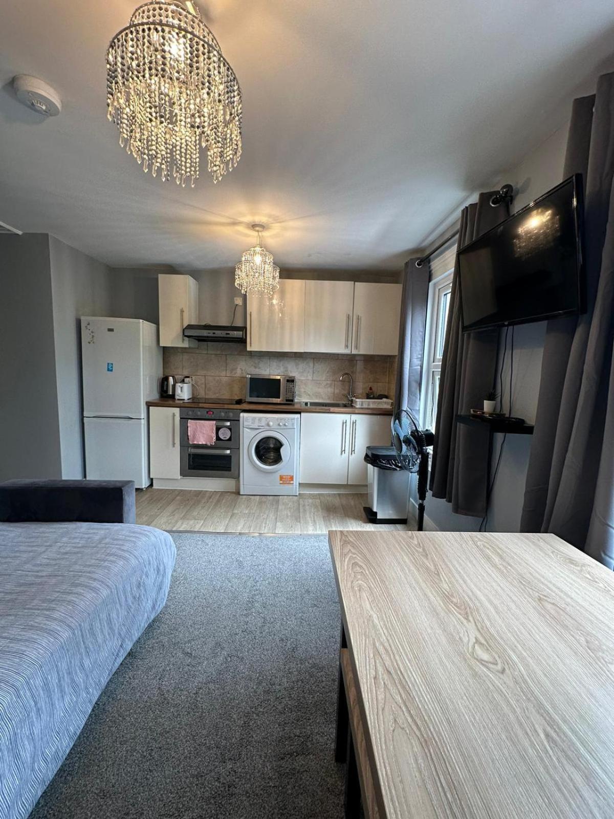 Cosy 2 Bedrooms Apartment London Ngoại thất bức ảnh